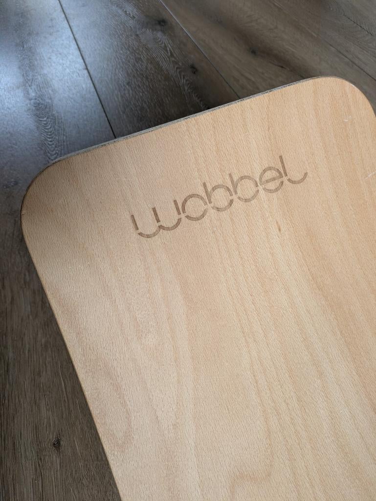 Wobbel met licht groen vilt, Kinderen en Baby's, Speelgoed | Houten speelgoed, Ophalen, Gebruikt, Rij- of Hobbelspeelgoed