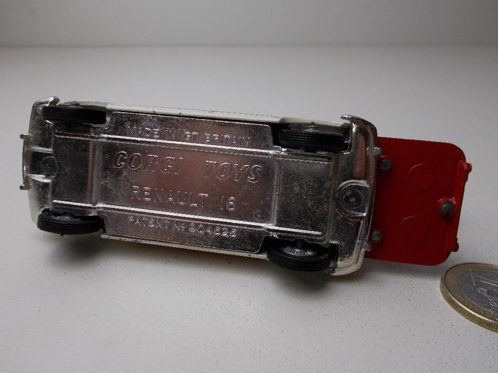 1981 Corgi GS 13 RENAULT 16 TOUR DE FRANCE (Incompleet) -C-., Hobby en Vrije tijd, Modelauto's | 1:43, Ophalen of Verzenden, Gebruikt