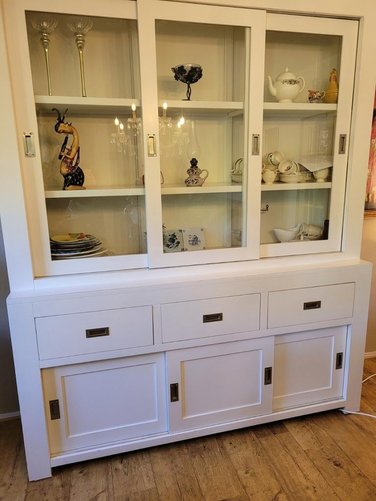 Witte buffetkast met glazen schuifdeuren en lades, Gebruikt, Glas, Modern klassiek, Ophalen of Verzenden