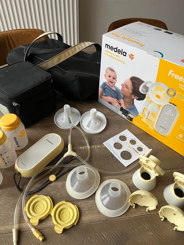 Medela Freestyle Flex Elektrische Dubbele Borstkolf, Kinderen en Baby's, Kinderspulletjes, Ophalen of Verzenden