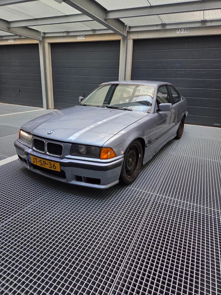 BMW 3-Serie 1.6 I 316 Coupe E2 1995 Blauw, Auto's, BMW, 1596 cc, Achterwielaandrijving, 4 cilinders, Blauw