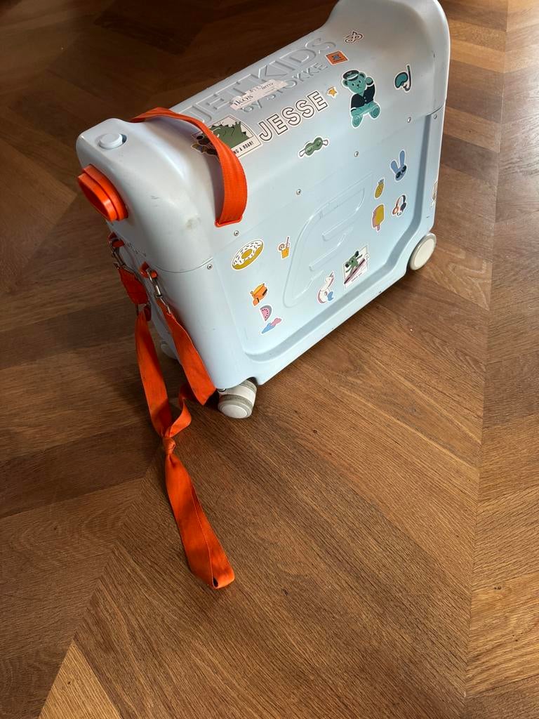 Jetkids by Stokke reiskoffer met matrasje, Sieraden, Tassen en Uiterlijk, Koffers, Gebruikt, Hard kunststof, Minder dan 50 cm