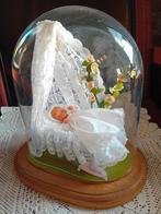 glazen stolp met wax baby, Ophalen of Verzenden