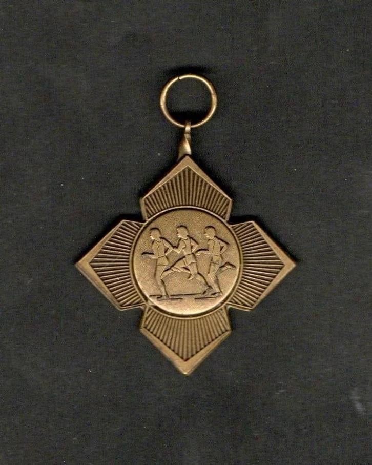 Medaille IJlst Hardloopwedstrijd 1983., Ophalen of Verzenden, Zo goed als nieuw