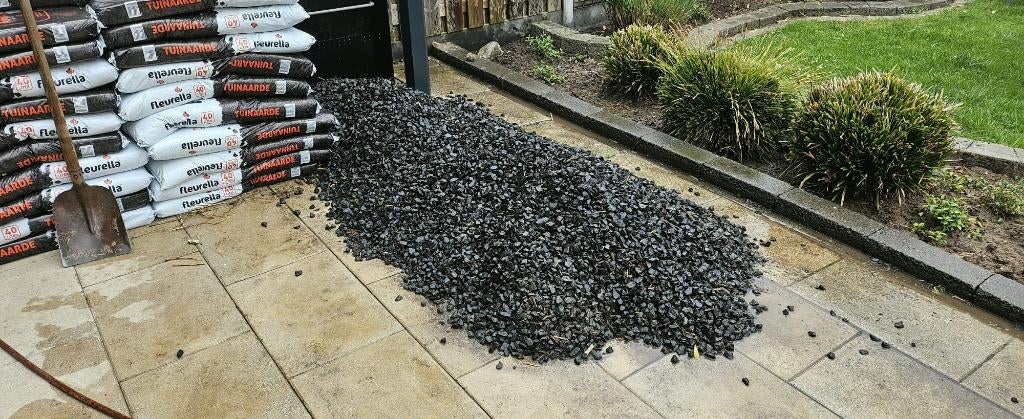 Gratis = Antraciet basalt grind, al uitgegraven!, Tuin en Terras, Grind, Keien en Split, Ophalen, Gebruikt, Antraciet, Grind