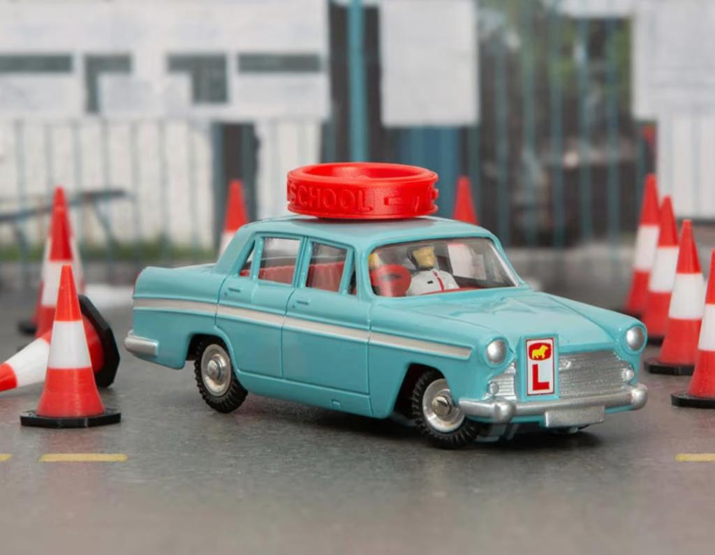 Austin A60 Luxe Saloon Motor School CORGI NEW 1/47 ref 236, Verzenden, Nieuw, Auto, Corgi