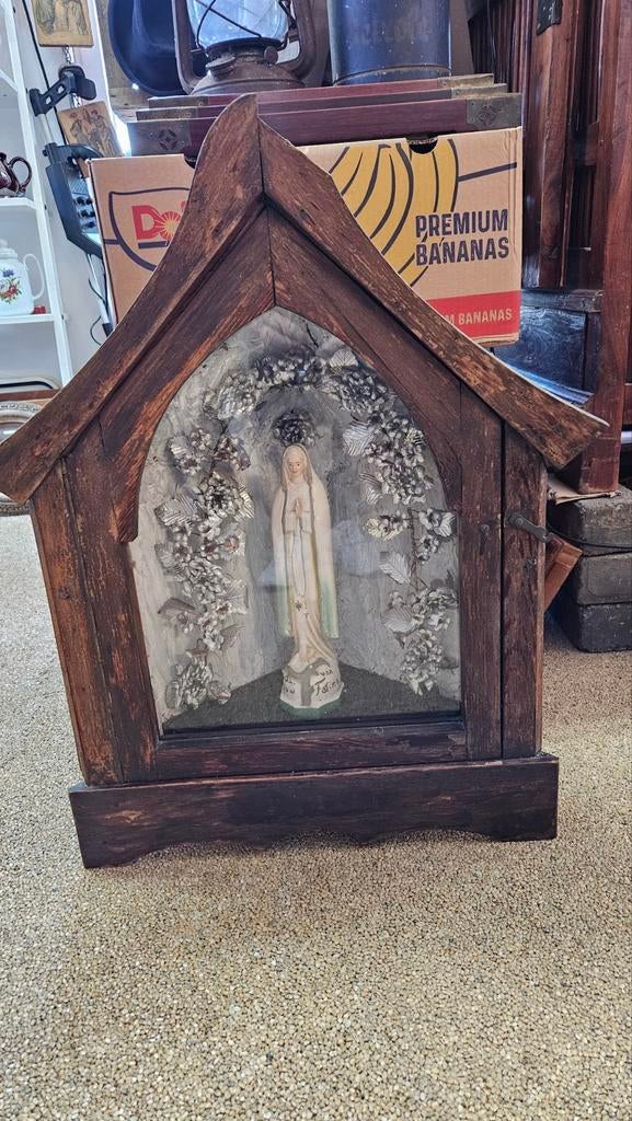 Antiek Mariabeeld in houten vitrine, Antiek en Kunst, Antiek | Religie, Ophalen