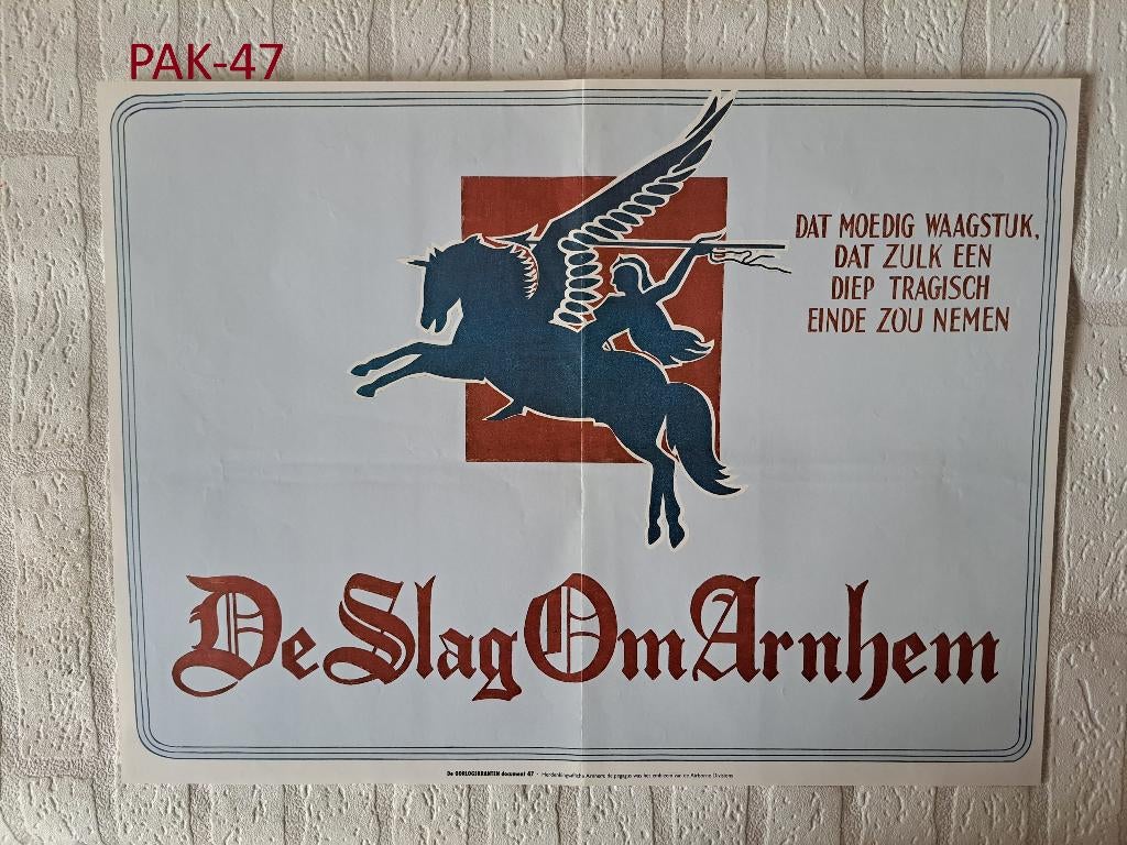 Pak-47 De slag om Arnhem (39x53cm) + 3 kranten, Verzamelen, Militaria | Tweede Wereldoorlog, Ophalen of Verzenden, Overige soorten
