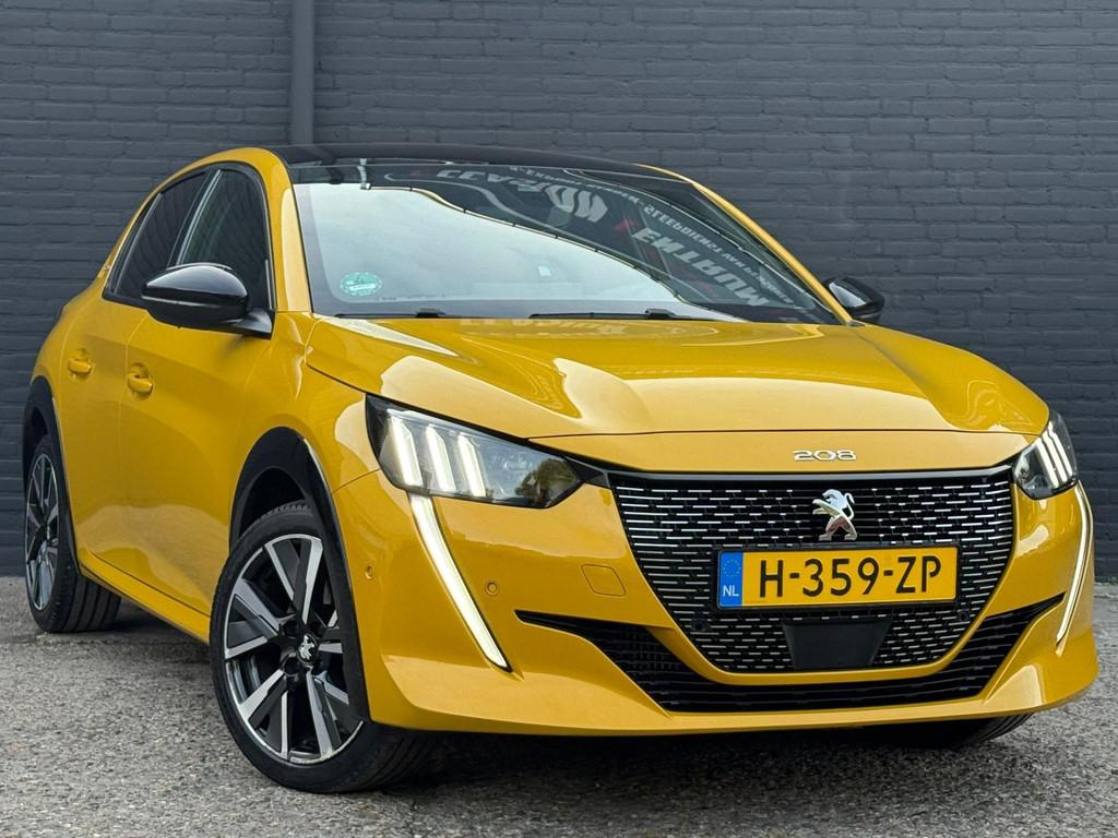 Peugeot 208 1.2 PureTech GT-Line | 1STE EIGENAAR | PANO | CA, Gebruikt, 1133 kg, Leder en Stof, 49 €/maand