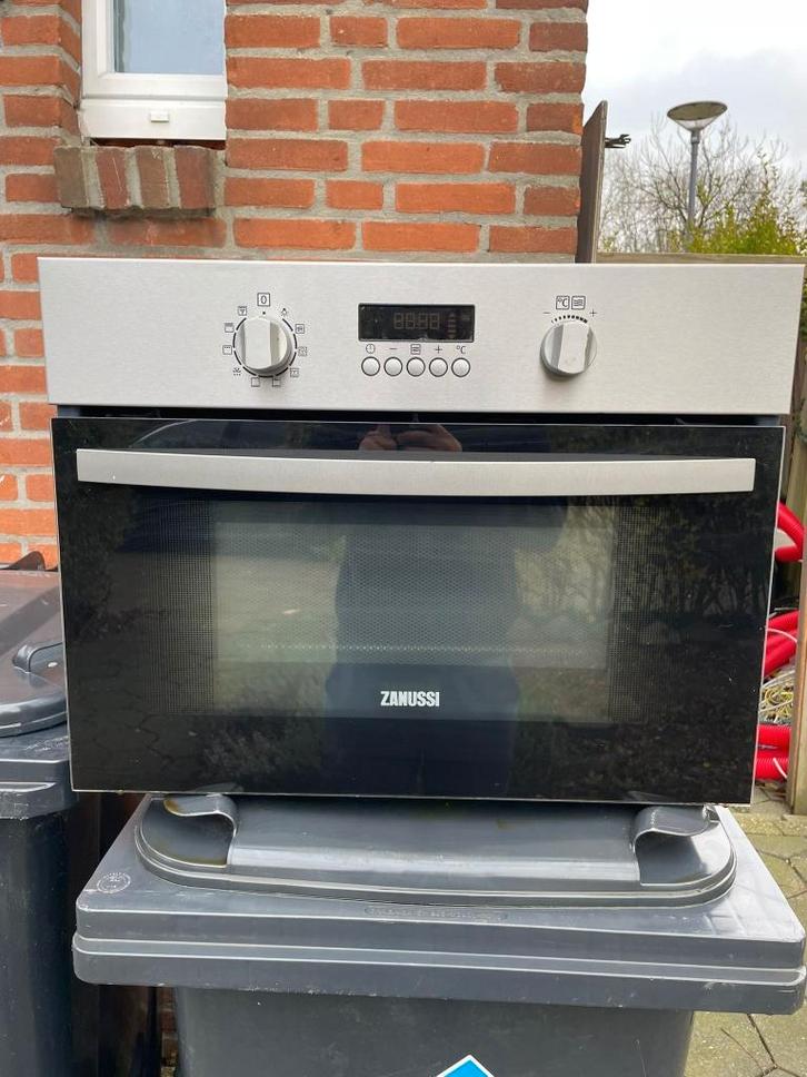 Zanussi inbouw oven ZNF44X, Witgoed en Apparatuur, Ovens, Gebruikt, Inbouw, Oven met grill, 45 tot 60 cm, Hete lucht, Magnetronfunctie