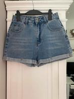 Korte broek in goede staat, maat S, Blauw, Ophalen of Verzenden, Zo goed als nieuw, W28 - W29 (confectie 36)