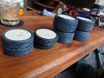 Schumacher Buggy Banden 1/10 beschikbaar voor biedingen