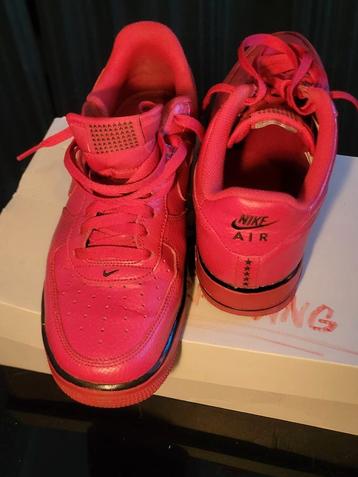 Nieuwe Unieke Nike Air Force 1 Gym Red Maat 42 beschikbaar voor biedingen
