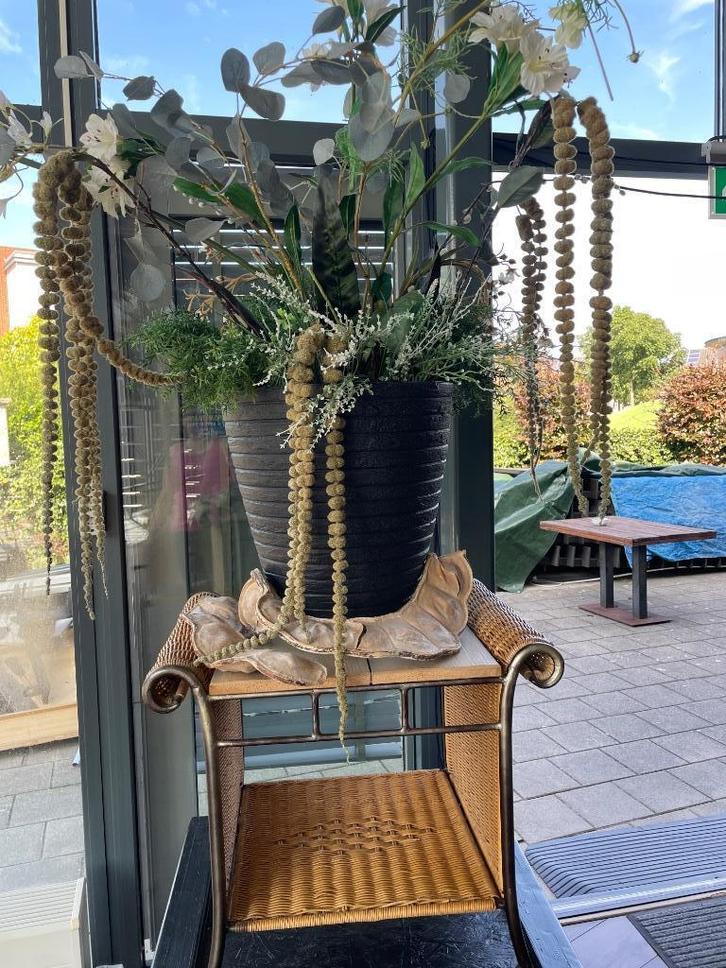 Kunstbloemen arrangement, Huis en Inrichting, Woonaccessoires | Kunstplanten en Kunstbloemen, Zo goed als nieuw, Binnen, Ophalen