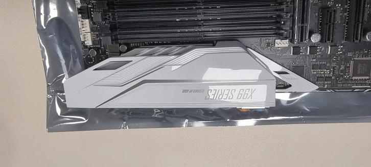 ASUS X99-A II Moederbord - Intel Socket, Computers en Software, Moederborden, Gebruikt, Intel, DDR4, Ophalen