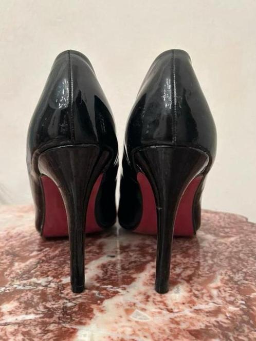 Queen vivi 40, Kleding | Dames, Schoenen, Zo goed als nieuw, Pumps, Zwart, Ophalen