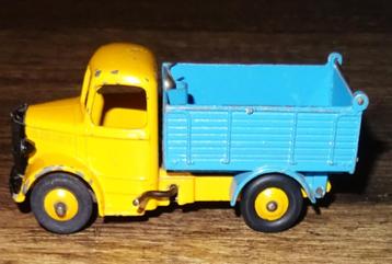 Dinky Toys Bedford End Tipper No. 410. beschikbaar voor biedingen