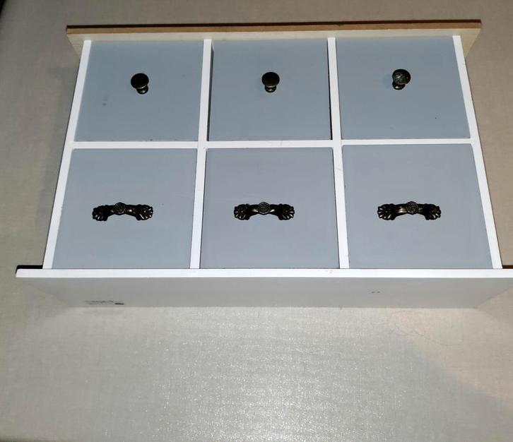 Vensterbankkastje,Ladekastje,Kastje,Opbergkastje,Vakkenkast, Huis en Inrichting, Kasten | Ladekasten, Zo goed als nieuw, Minder dan 100 cm