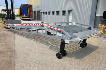 Mobiele laadbrug om containers Laadramp mobiele laadkaai beschikbaar voor biedingen
