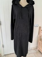 Hele mooie lange jurk van Black met kap 44, Zwart, Maat 42/44 (L), Gedragen, Onder de knie