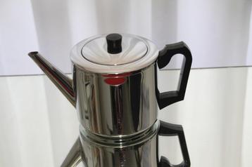 Dubbelwandige cilindertheepot van Bredemeijer beschikbaar voor biedingen