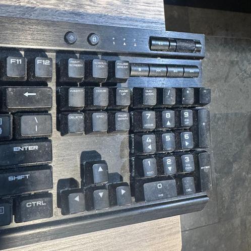 Corsair K63 Compact - Mechanisch QWERTY Gaming Toetsenbord -, Computers en Software, Desktop Pc's, Zo goed als nieuw