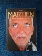 Martien Meiland Biografie Hardcover – Chateau Meiland, Boeken, Ophalen of Verzenden, Zo goed als nieuw, Jan Dijkgraaf, Film, Tv en Media
