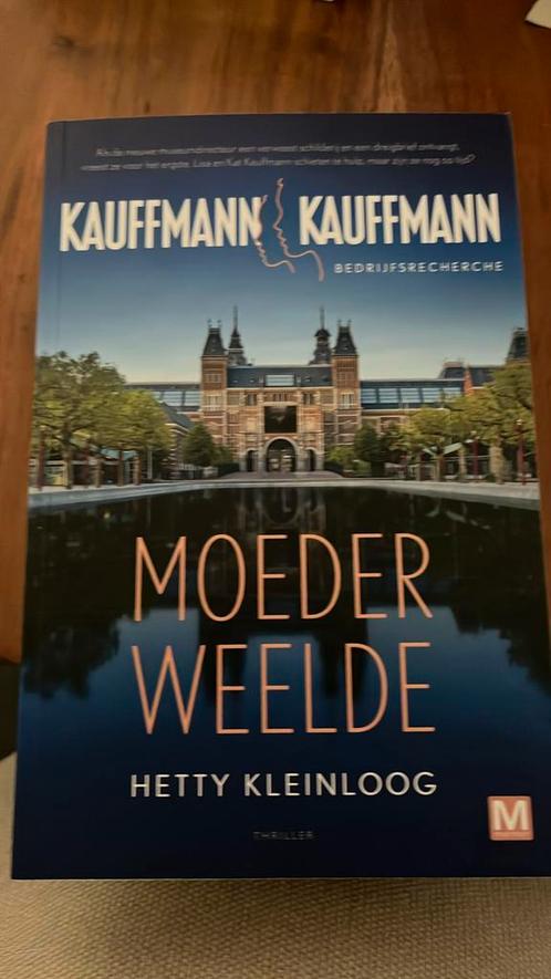 Hetty Kleinloog - Moederweelde, Boeken, Thrillers, Zo goed als nieuw, Nederland, Ophalen