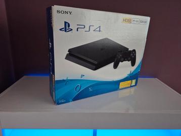 PlayStation 4 Slim 500GB met USB uitbreiding beschikbaar voor biedingen