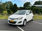 Hyundai i20 1.1 Turbo Diesel 5-DRS 2015 Wit - AIRCO, Auto's, Voorwielaandrijving, Euro 5, 74 pk, Zwart