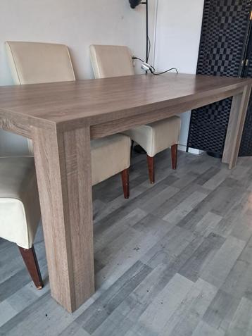 Eettafel 8 persoons - Zeer Goede Staat! beschikbaar voor biedingen