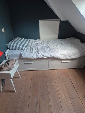 Ikea Bed met Lades - Eenpersoons beschikbaar voor biedingen