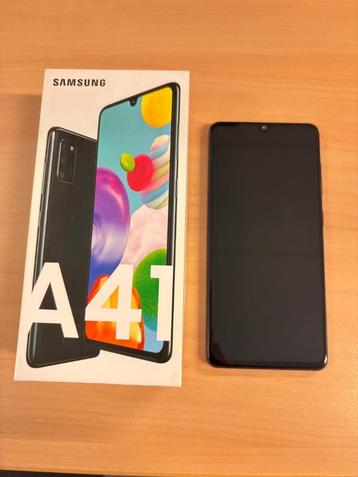 Samsung A41 zwart 64 GB nette staat beschikbaar voor biedingen