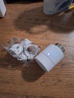 Tado Slimme Radiator Thermostaat v3+ (vertical display), Ophalen of Verzenden, Slimme thermostaat, Zo goed als nieuw