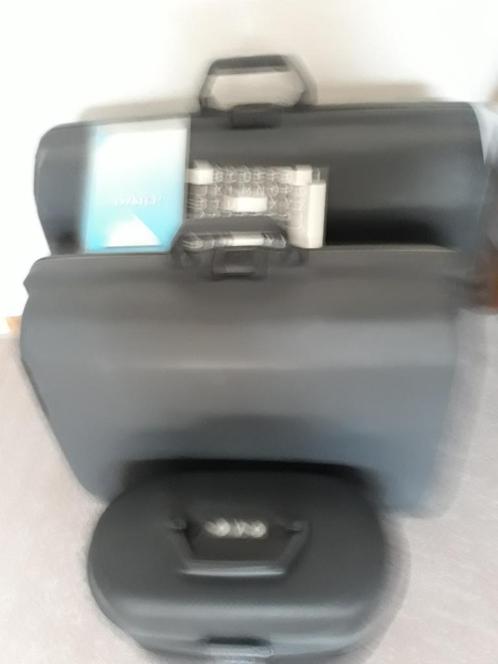 2 Samsonite koffer en beautycase, Sieraden, Tassen en Uiterlijk, Koffers, Gebruikt, Hard kunststof, Slot, Ophalen of Verzenden