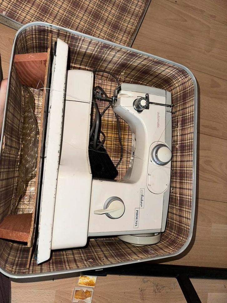Vintage Anker Phoenix Naaimachine met Originele Koffer, Hobby en Vrije tijd, Naaimachines en Toebehoren, Zo goed als nieuw, Ophalen