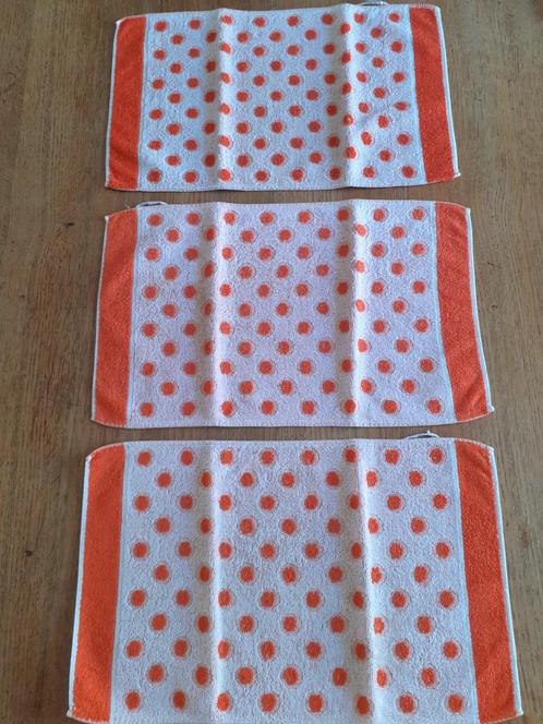 Retro Gastendoekjes 3x, oranje wit, seventies, Huis en Inrichting, Badkamer | Badtextiel en Accessoires, Overige typen, Wit, Ophalen