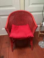 Leuk rood rotan stoeltje met kussen., Huis en Inrichting, Stoelen, Ophalen, Gebruikt, Riet of Rotan, Eén