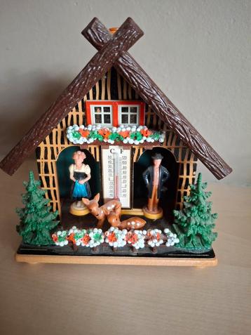 Vintage weerhuisje uit Duitsland beschikbaar voor biedingen