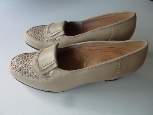 Ortho, beige schoenen, maat 8, comfort, Kleding | Dames, Schoenen, Zo goed als nieuw, Schoenen met lage hakken, Beige, Ophalen of Verzenden