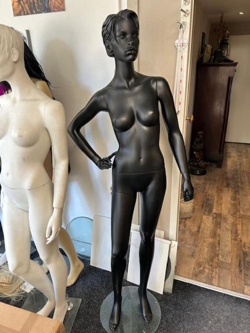 zwarte dames etalagepop paspop etalagefiguur mannequin, Kleding | Dames, Overige Dameskleding, Gedragen, Ophalen of Verzenden