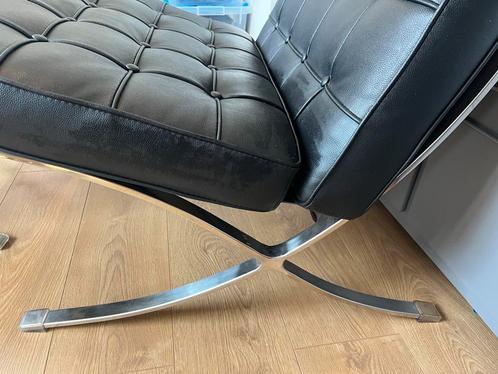 Barcelona Chair met Hocker - Zwart Leer, Huis en Inrichting, Fauteuils, Gebruikt, Leer, 75 tot 100 cm, Ophalen