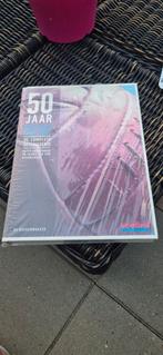 F. van den Nieuwenhof - 50 Jaar betaald voetbal, Boeken, Sportboeken, Nieuw, Ophalen of Verzenden, Balsport, F. van den Nieuwenhof; M. Verkamman