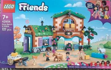 lego friends ponyboerderij beschikbaar voor biedingen