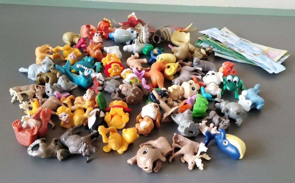 Kleine figuurtjes, poppetjes, speeltjes, oa kindersurprise, Ophalen of Verzenden, Zo goed als nieuw