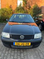 Volkswagen Polo 1.4 55KW 2002 Zwart, Auto's, Voorwielaandrijving, 450 kg, 74 pk, 4 cilinders