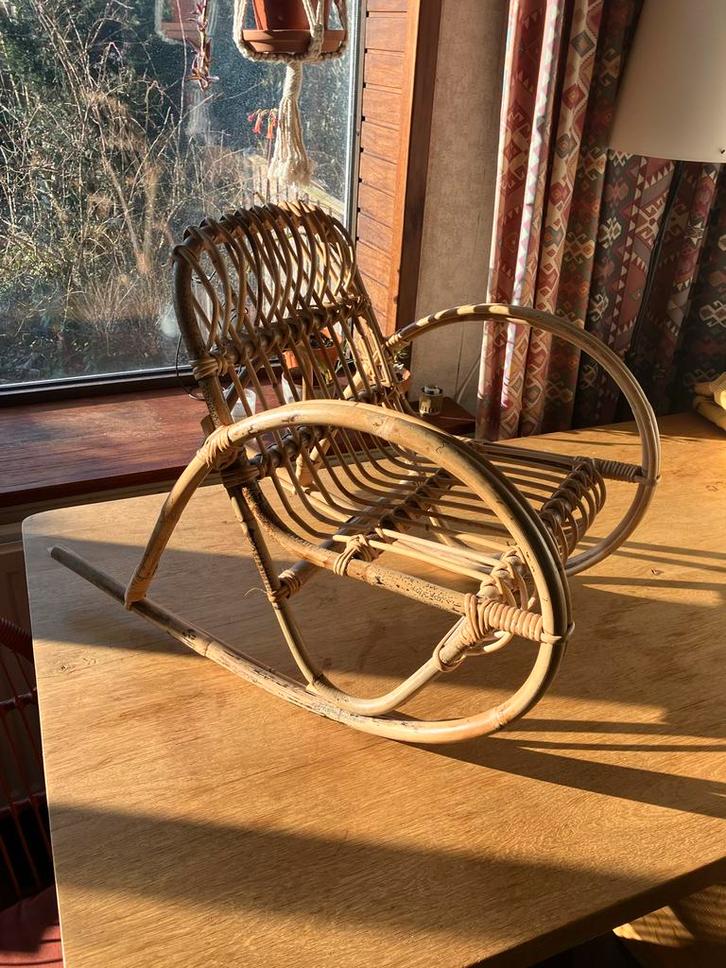Vintage Rotan Schommelstoel Sissy Boy Homeland, Huis en Inrichting, Stoelen, Gebruikt, Eén, Riet of Rotan, Bruin, Ophalen of Verzenden