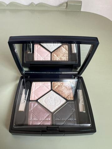 Dior Oogschaduw 5 Couleurs 644 Golden Snow 6gr. beschikbaar voor biedingen