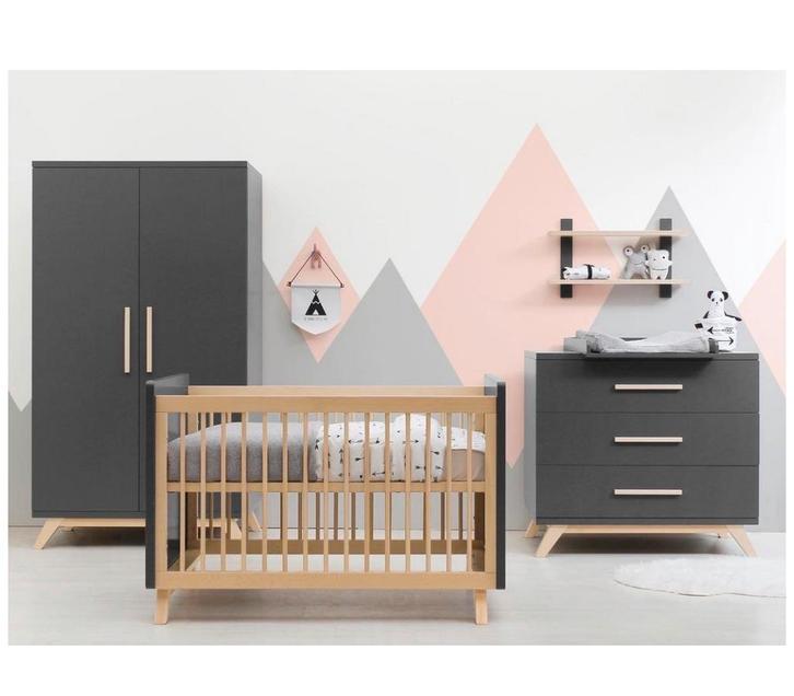 Bopita Kyan ledikant en commode en wandrek grijs/naturel, Kinderen en Baby's, Kinderkamer | Complete kinderkamers, Gebruikt, Jongetje of Meisje