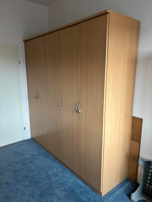 Grote kledingkast, Huis en Inrichting, Kasten | Kledingkasten, Zo goed als nieuw, 200 cm of meer, 50 tot 75 cm, Ophalen
